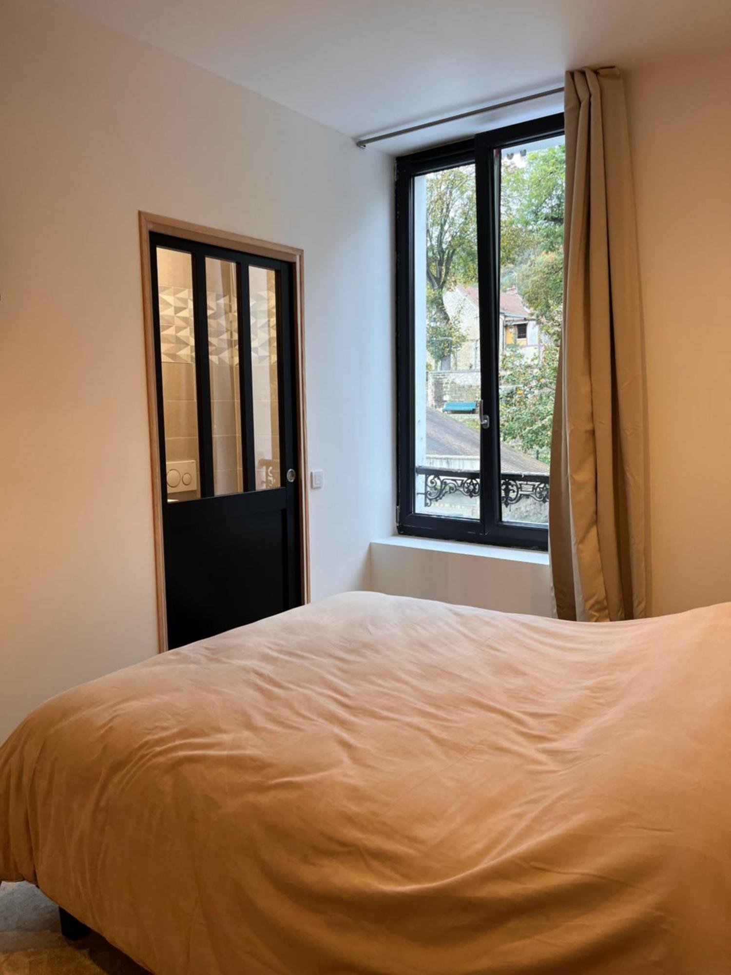 Parmain Hdg Hotel Gare De L'Isle Adam Appart'S Hotel מראה חיצוני תמונה